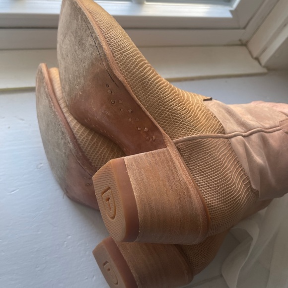 SOLD Tecovas Daisy boots in Sand Relic lizard limited edition sold out - Picture 4 of 6